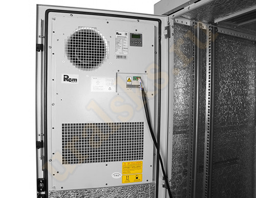 Шкаф уличный всепогодный напольный укомплектованный 30U (Ш700 × Г900), комплектация ТК-IP55